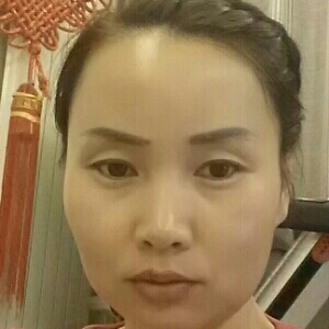 石春霞