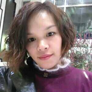 周媚连