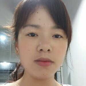黄小利