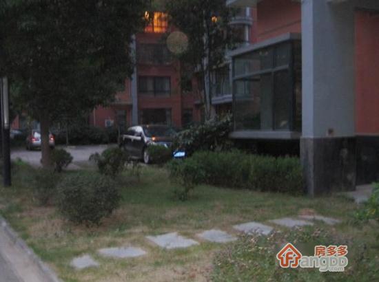 嘉鸿花园小区图片
