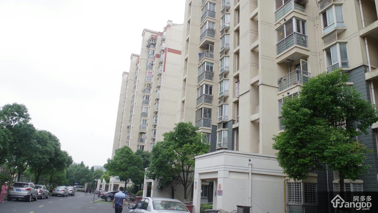 逸居苑小区图片
