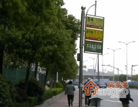 虹桥河滨花园小区图片