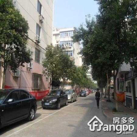 山龙新村小区图片