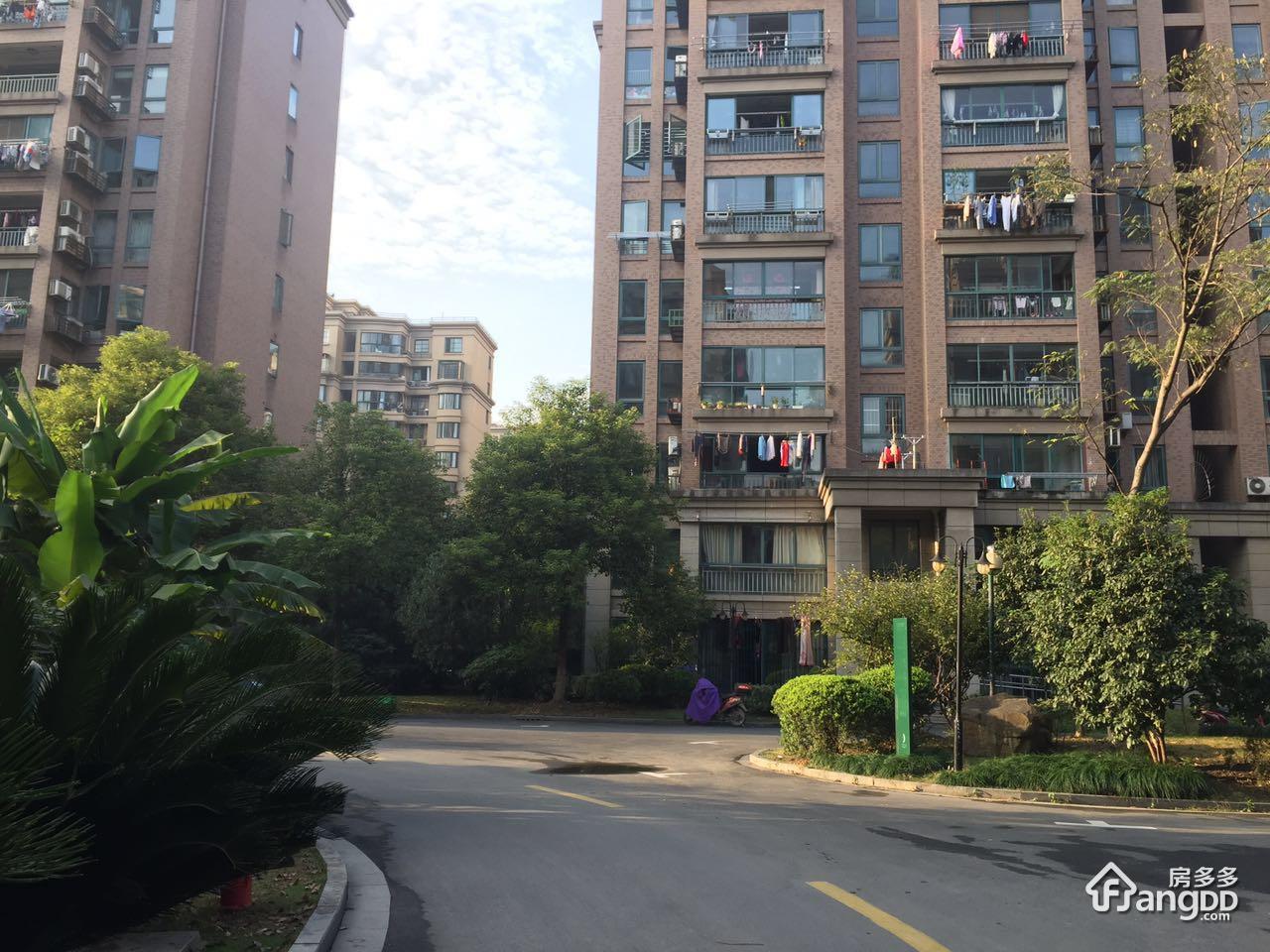 三墩颐景园小区图片