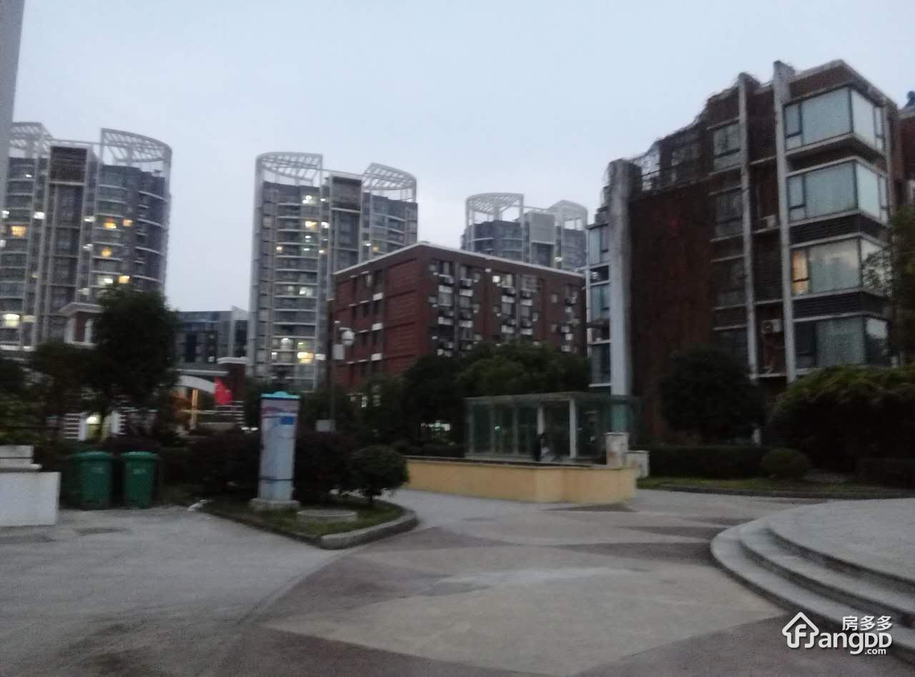 康桥圣菲小区图片