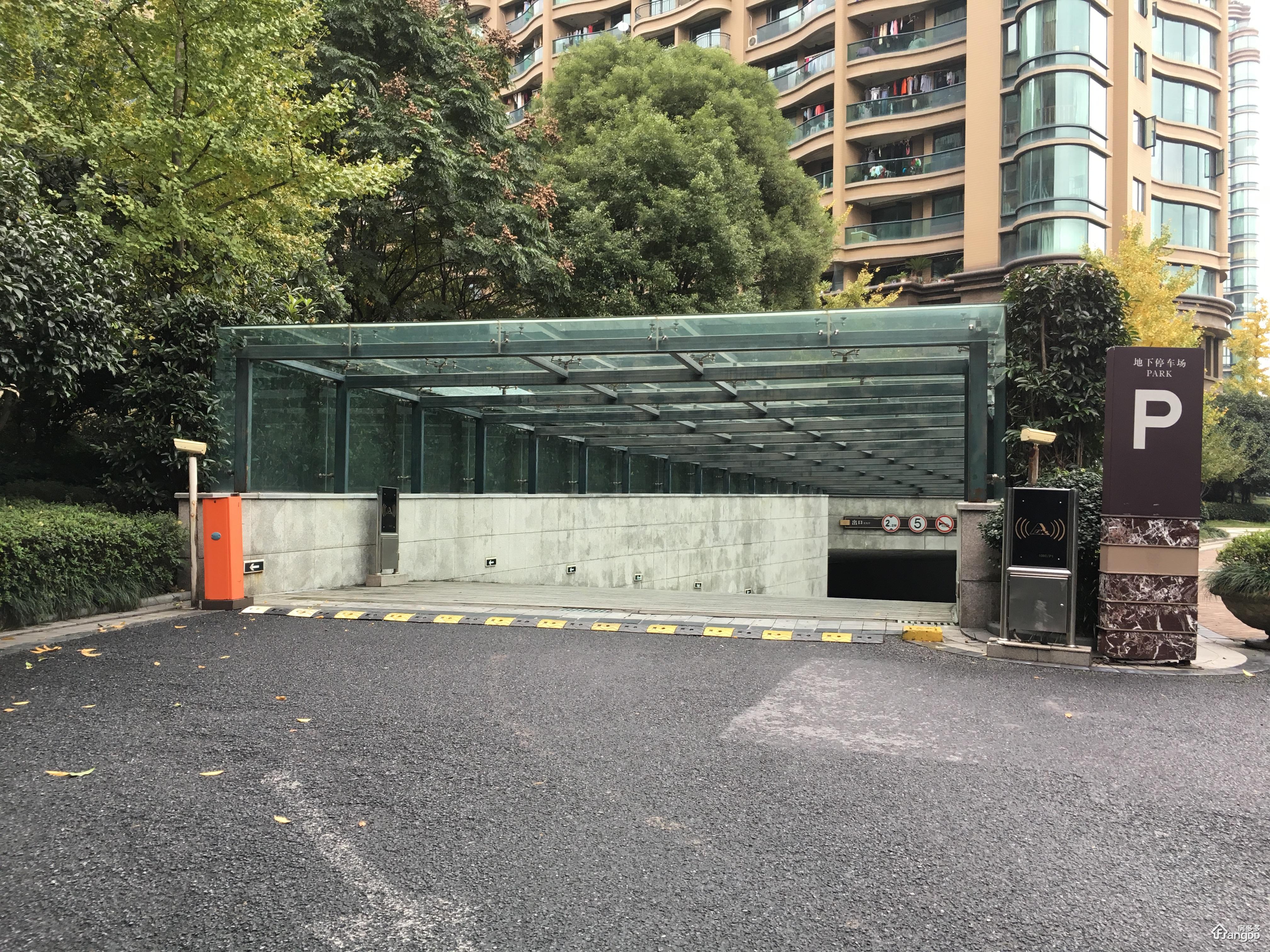 世贸丽晶城栖霞苑小区图片