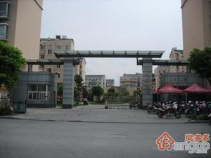 和龙新苑小区图片