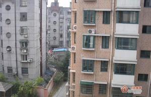 花香季雨小区图片