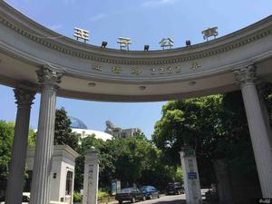 虹梅花苑小区图片
