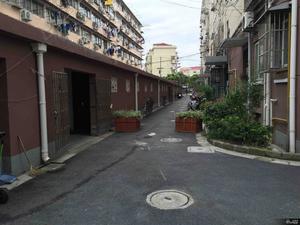 春房小区小区图片