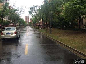 临港海滨国际花园小区图片
